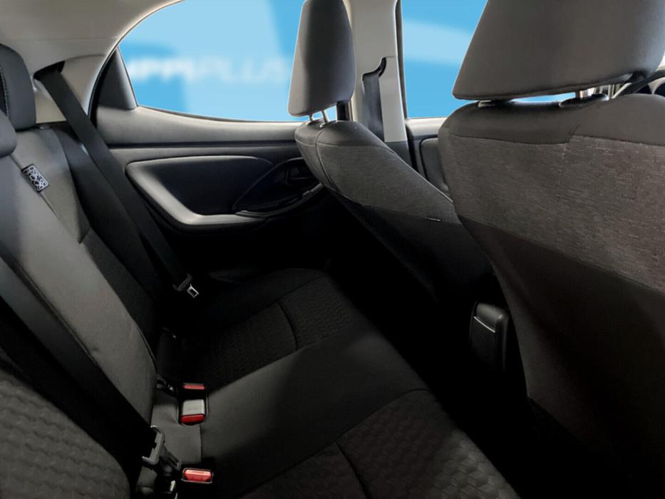 TOYOTA Yaris 2023