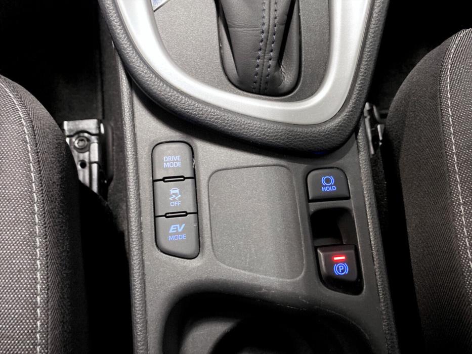 TOYOTA Yaris 2023