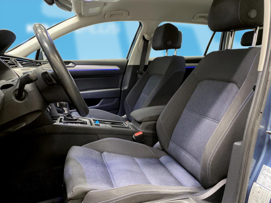 VOLKSWAGEN Passat 2017