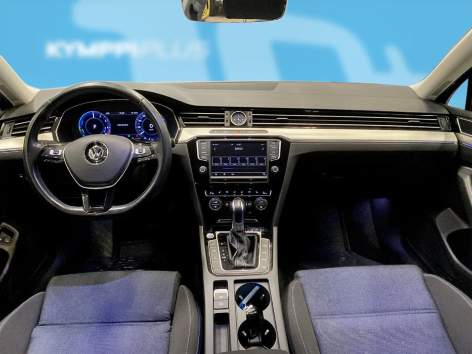 VOLKSWAGEN Passat 2017