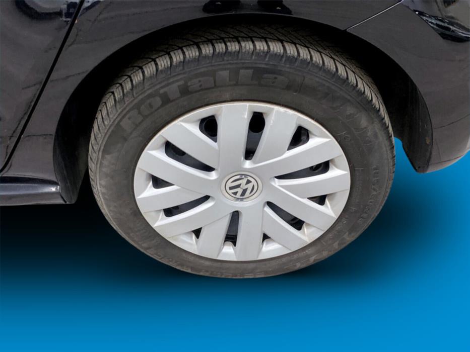 VOLKSWAGEN Polo 2012