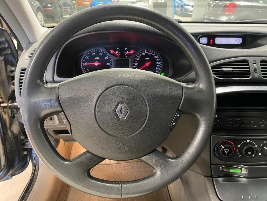RENAULT Laguna 2003