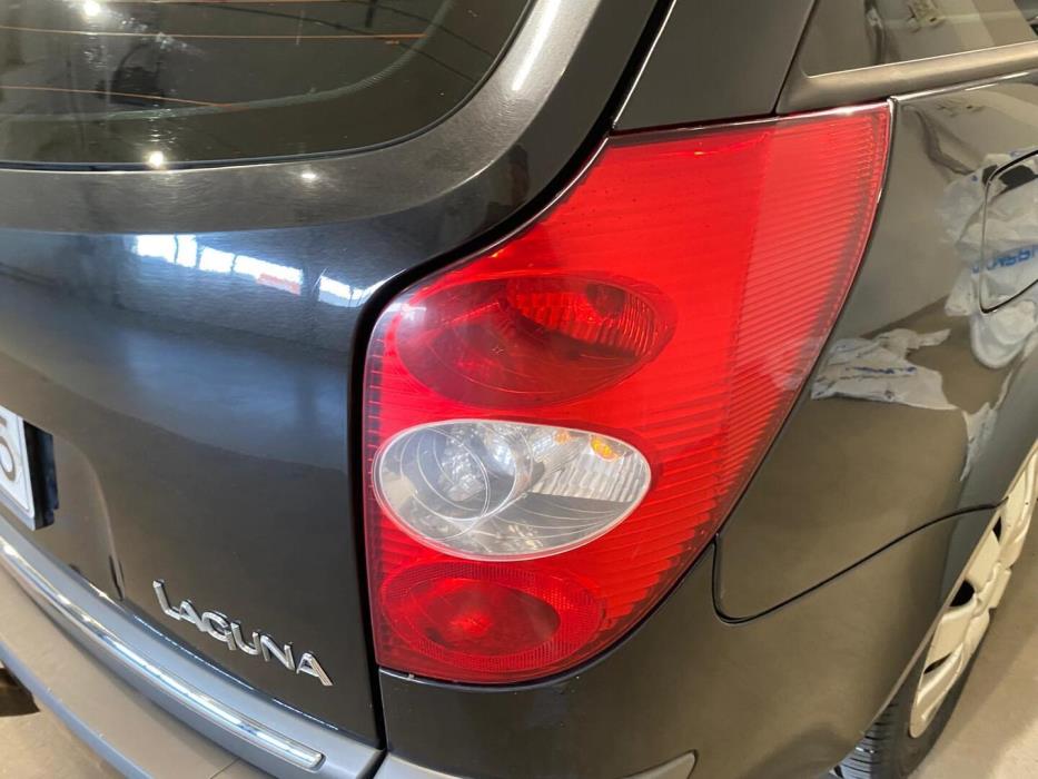 RENAULT Laguna 2003