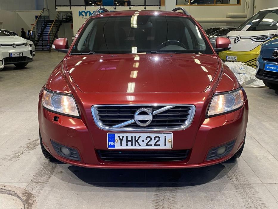VOLVO V50 2011