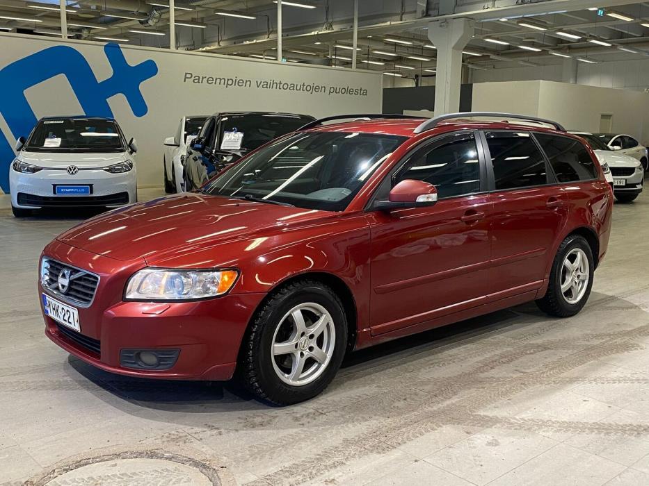 VOLVO V50 2011