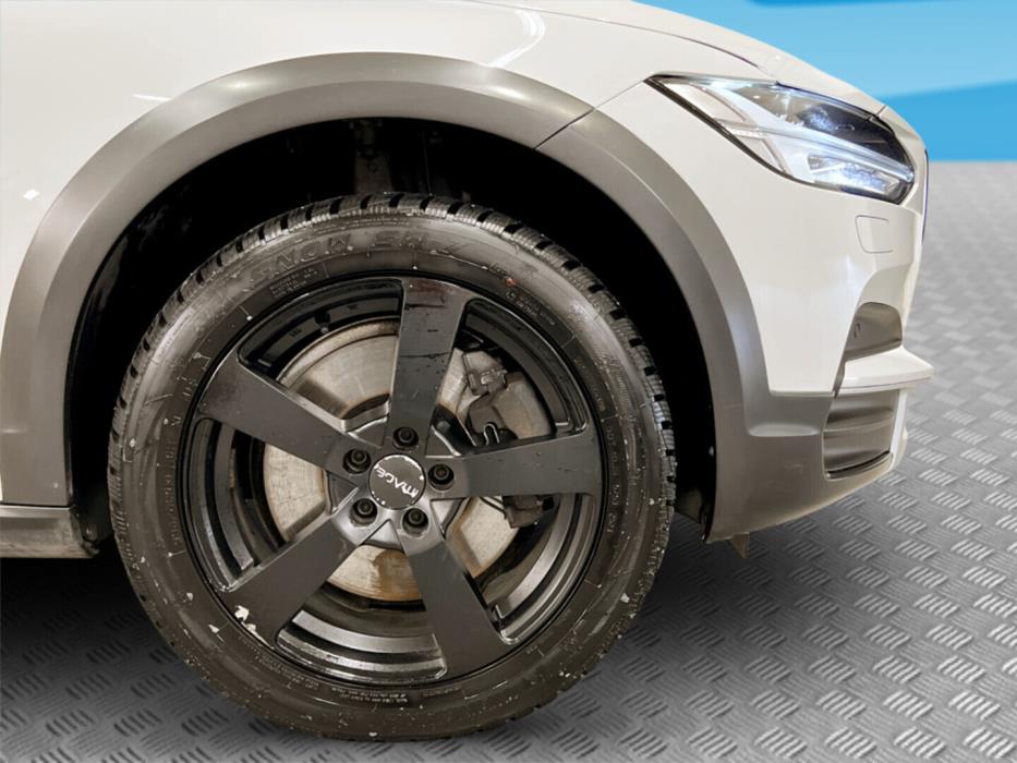 VOLVO V90 Cross Country 2017