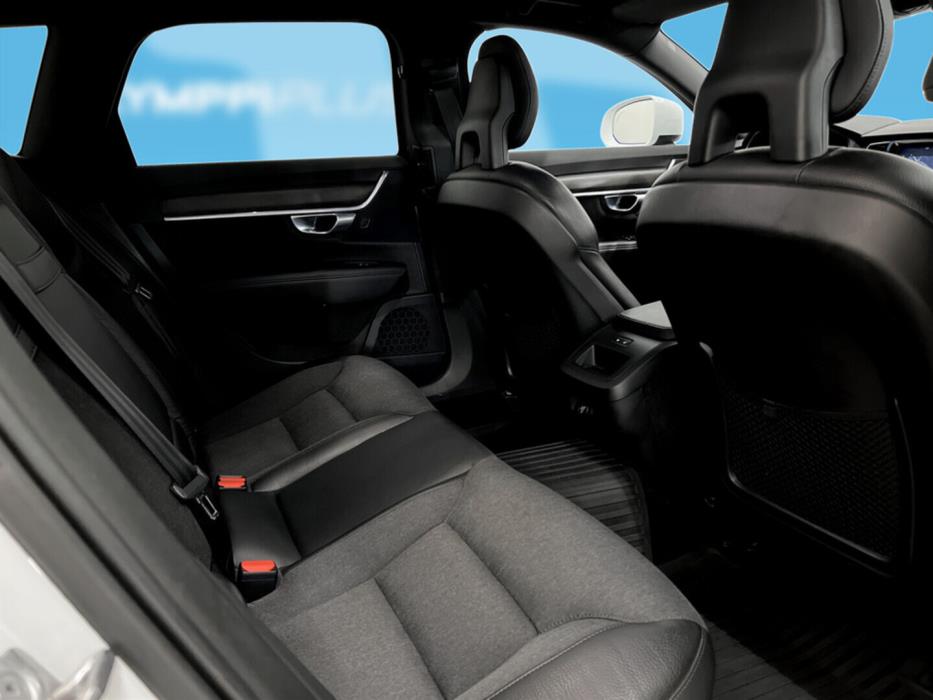 VOLVO V90 Cross Country 2017