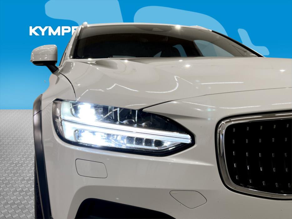 VOLVO V90 Cross Country 2017
