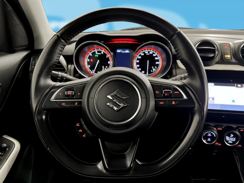 SUZUKI Swift 2018