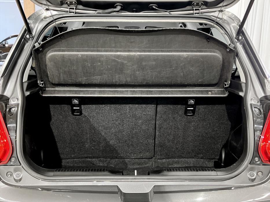 SUZUKI Swift 2018