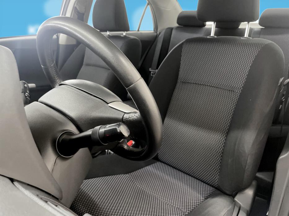 TOYOTA Corolla 2010