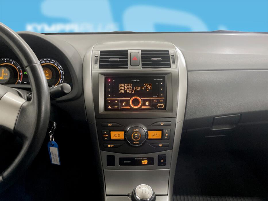 TOYOTA Corolla 2010