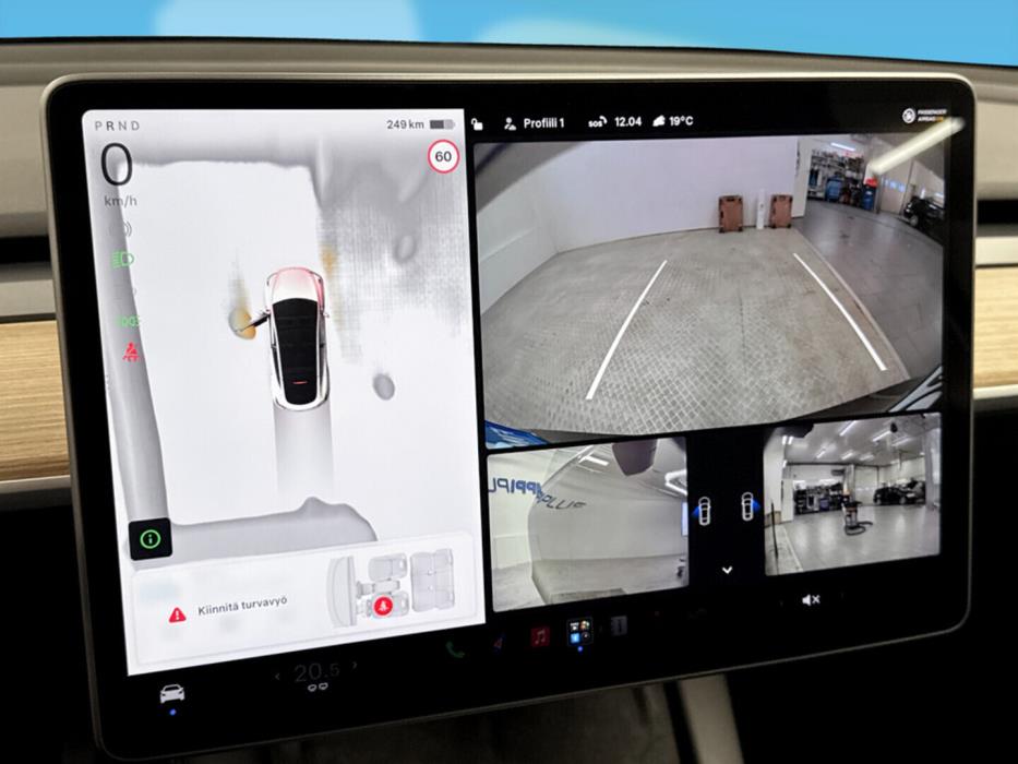TESLA Model Y 2024