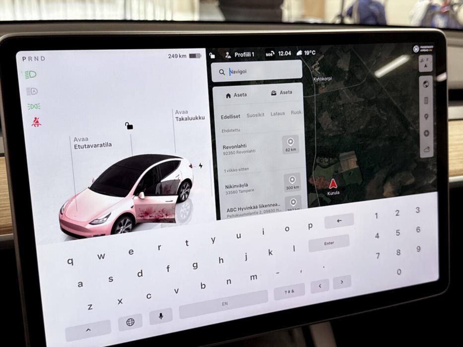 TESLA Model Y 2024