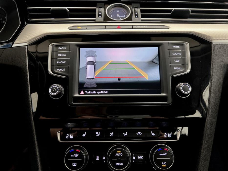 VOLKSWAGEN Passat 2017