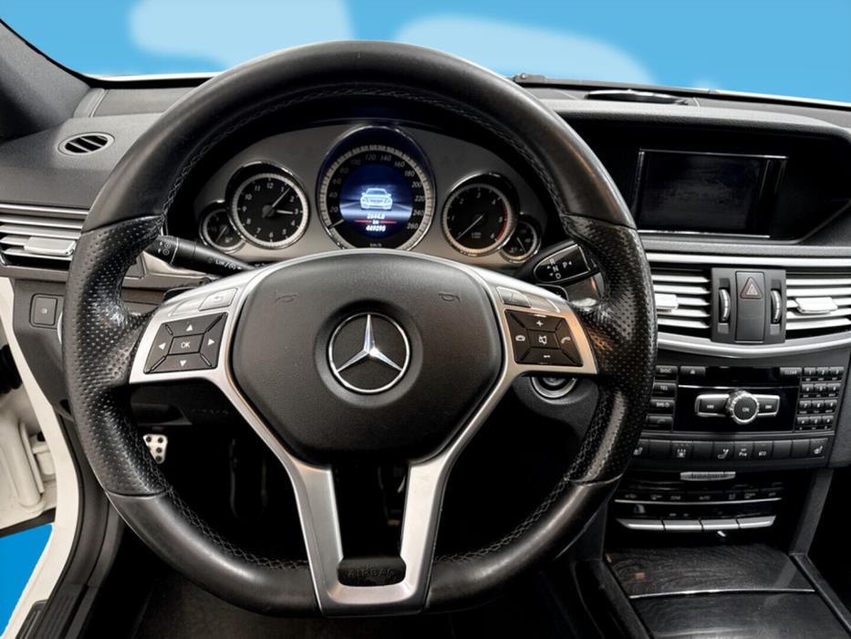 MERCEDES-BENZ E 2012