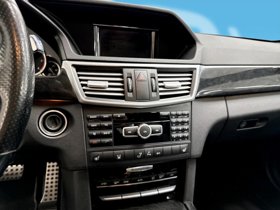 MERCEDES-BENZ E 2012