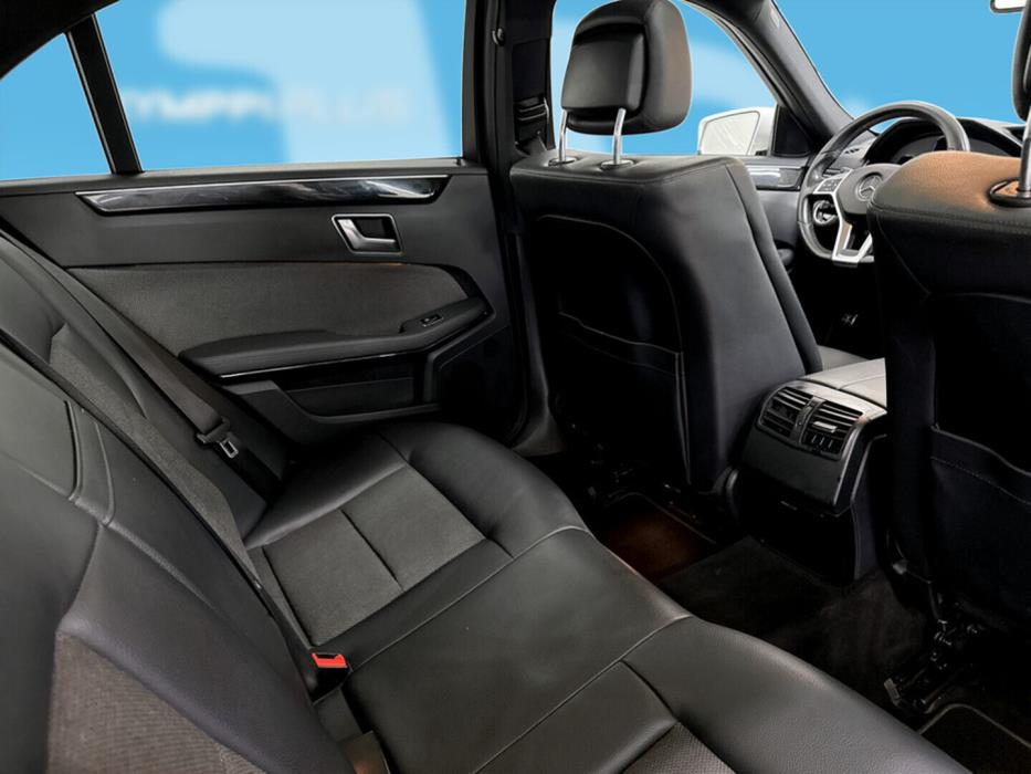 MERCEDES-BENZ E 2012