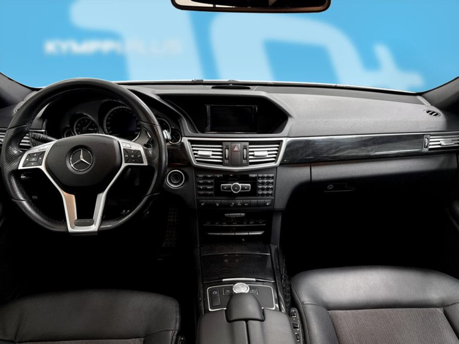 MERCEDES-BENZ E 2012