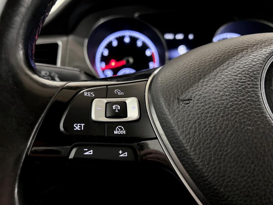 VOLKSWAGEN Golf Sportsvan 2016