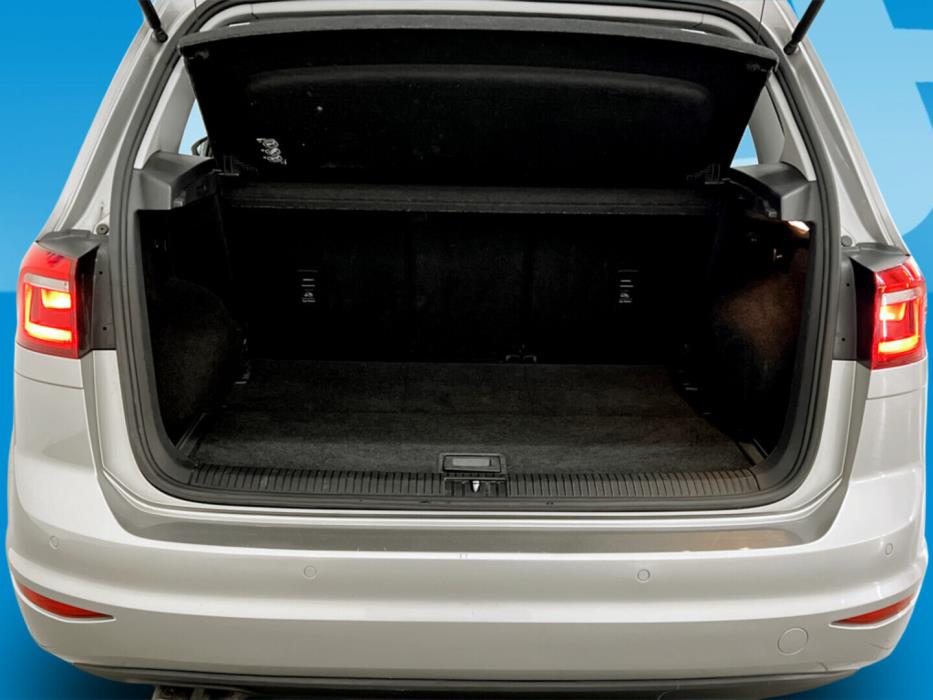 VOLKSWAGEN Golf Sportsvan 2016