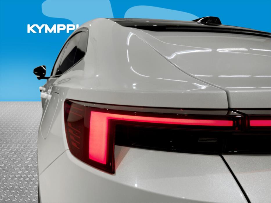 POLESTAR 4 2026