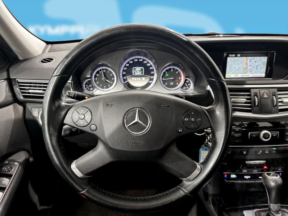 MERCEDES-BENZ E 2011
