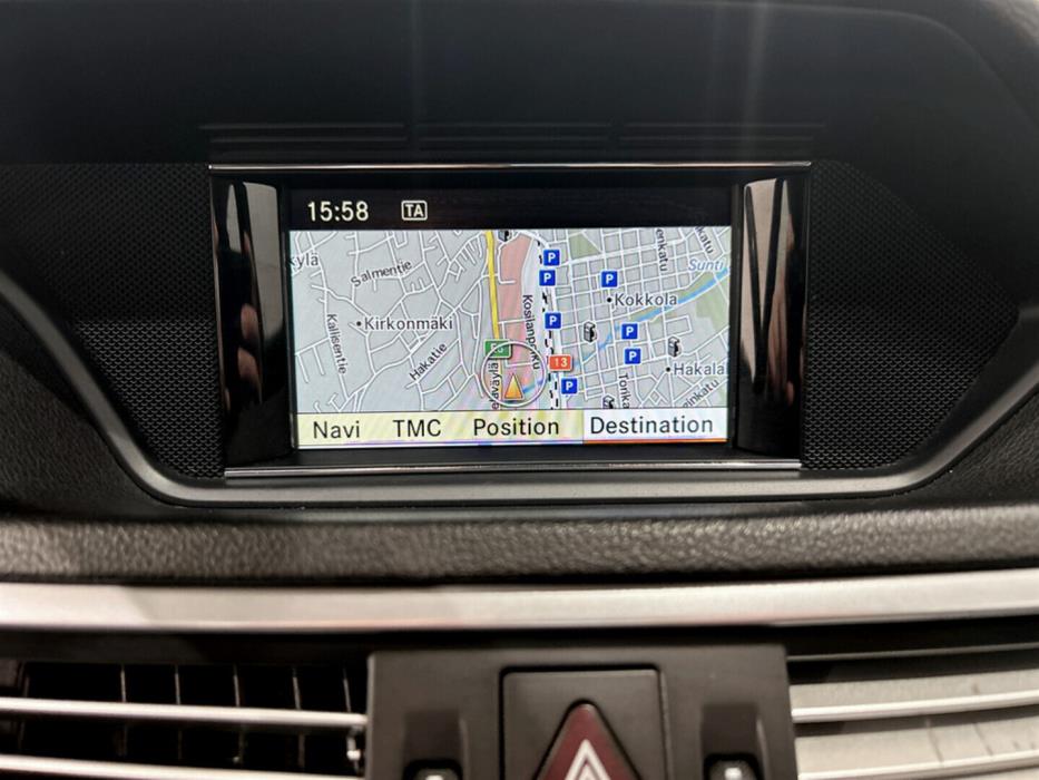 MERCEDES-BENZ E 2011