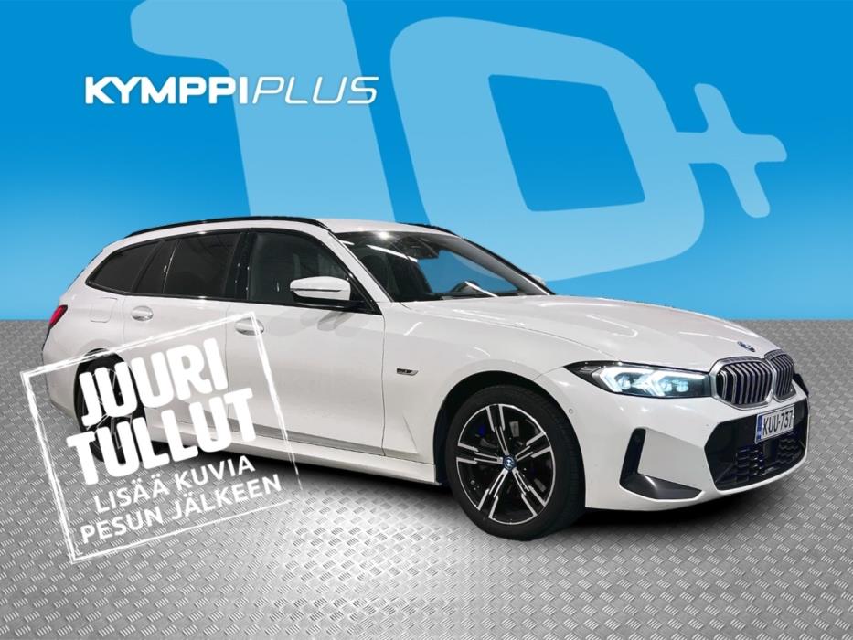 BMW 330 2023