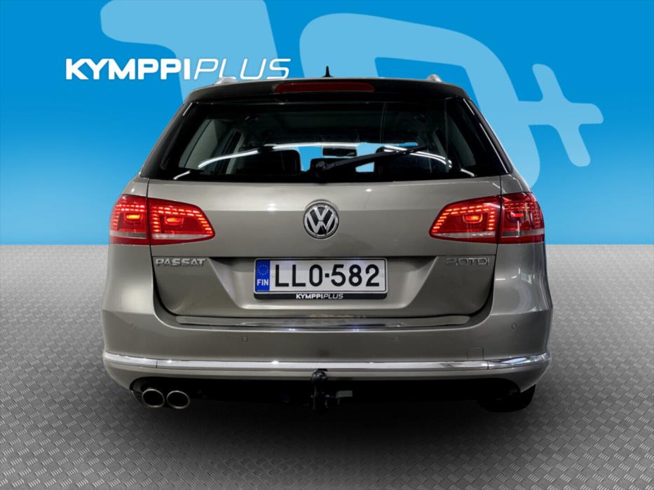 VOLKSWAGEN Passat 2012