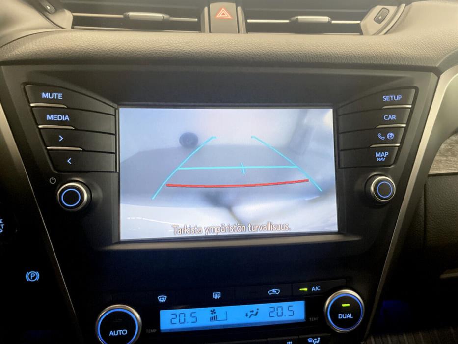 TOYOTA Avensis 2015