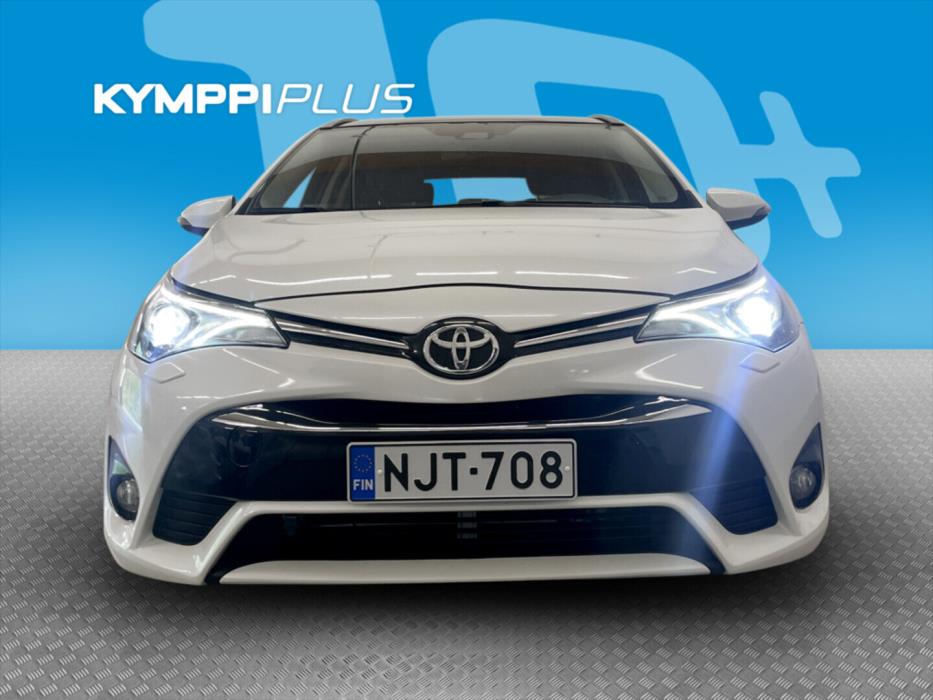 TOYOTA Avensis 2015