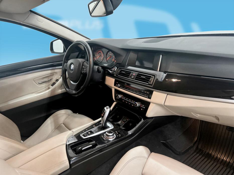 BMW 520 2015