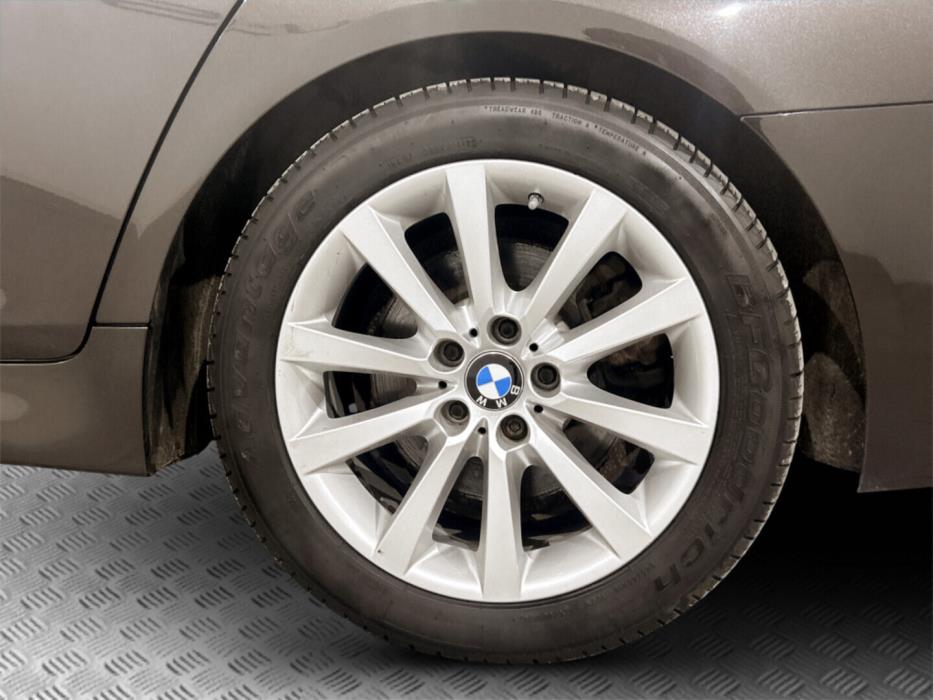 BMW 520 2015