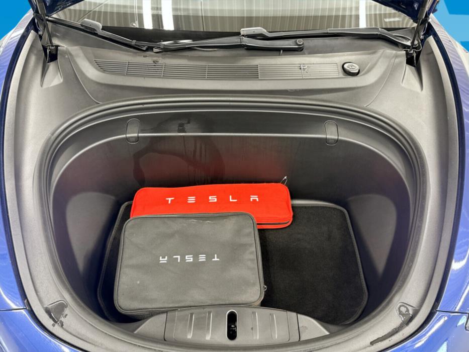 TESLA Model 3 2019