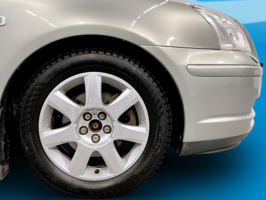 TOYOTA Avensis 2004