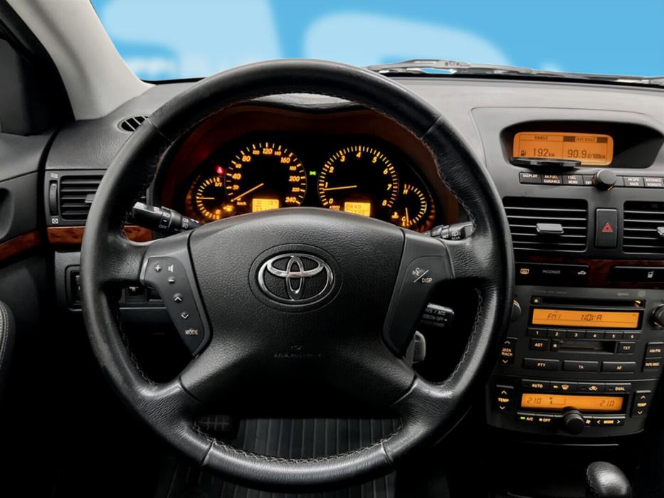 TOYOTA Avensis 2004