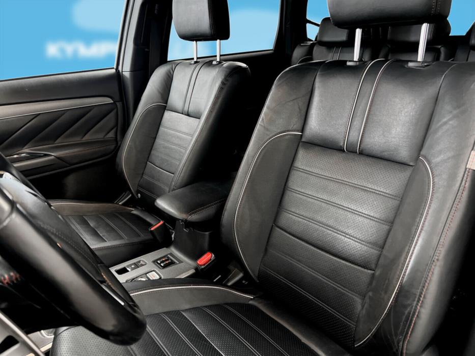 MITSUBISHI Outlander PHEV 2018