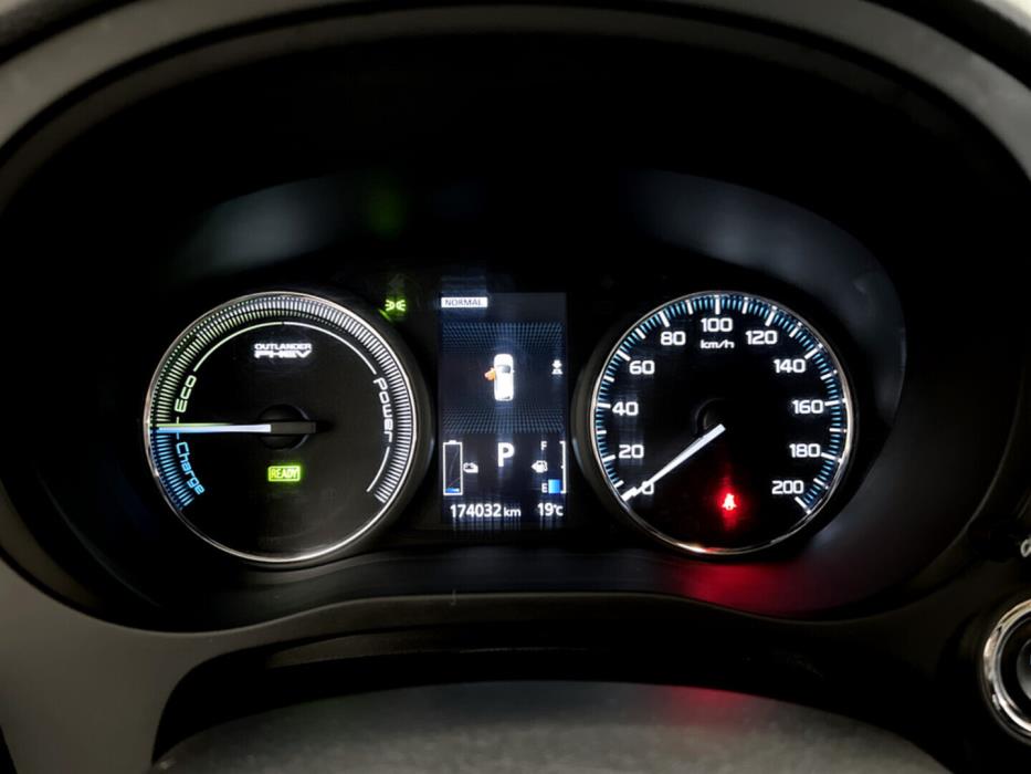 MITSUBISHI Outlander PHEV 2018