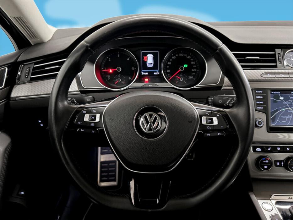 VOLKSWAGEN Passat 2016