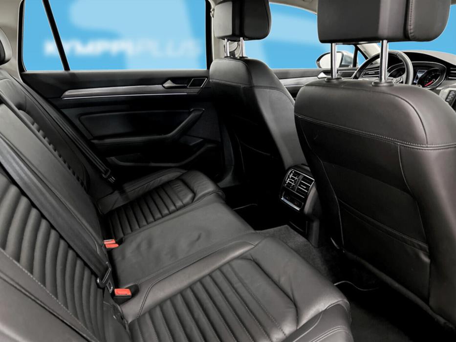 VOLKSWAGEN Passat 2016