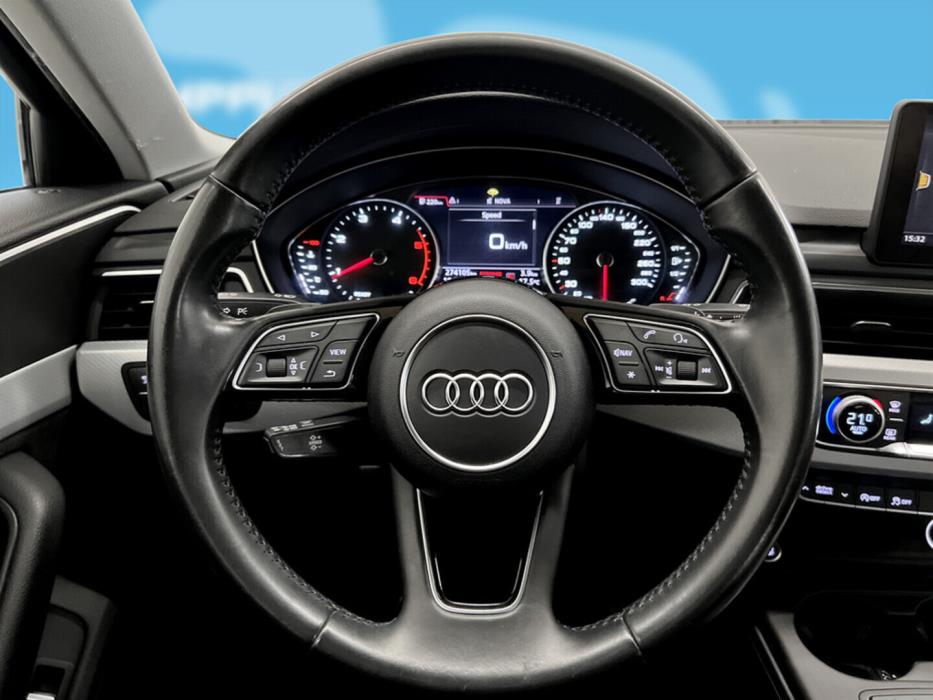 AUDI A4 2017