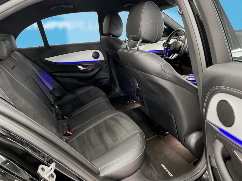 MERCEDES-BENZ E 2022
