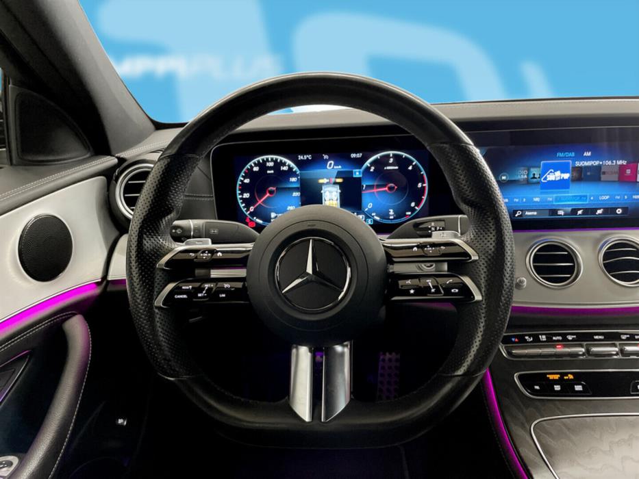 MERCEDES-BENZ E 2022