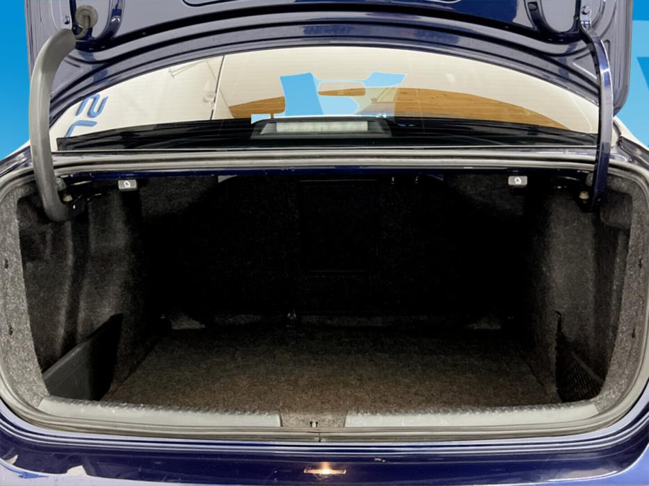 VOLKSWAGEN Jetta 2011