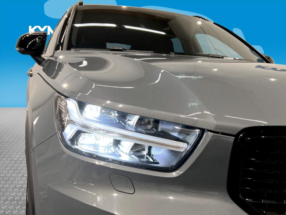 VOLVO XC40 2020