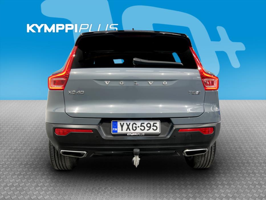 VOLVO XC40 2020