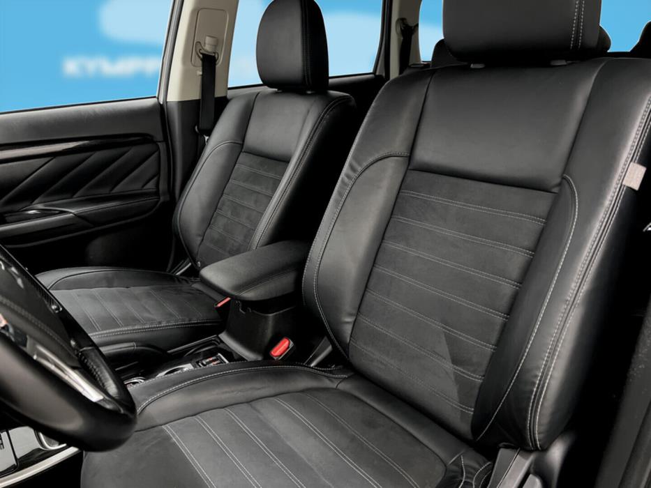 MITSUBISHI Outlander PHEV 2015