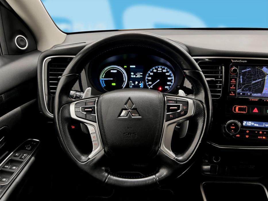 MITSUBISHI Outlander PHEV 2015