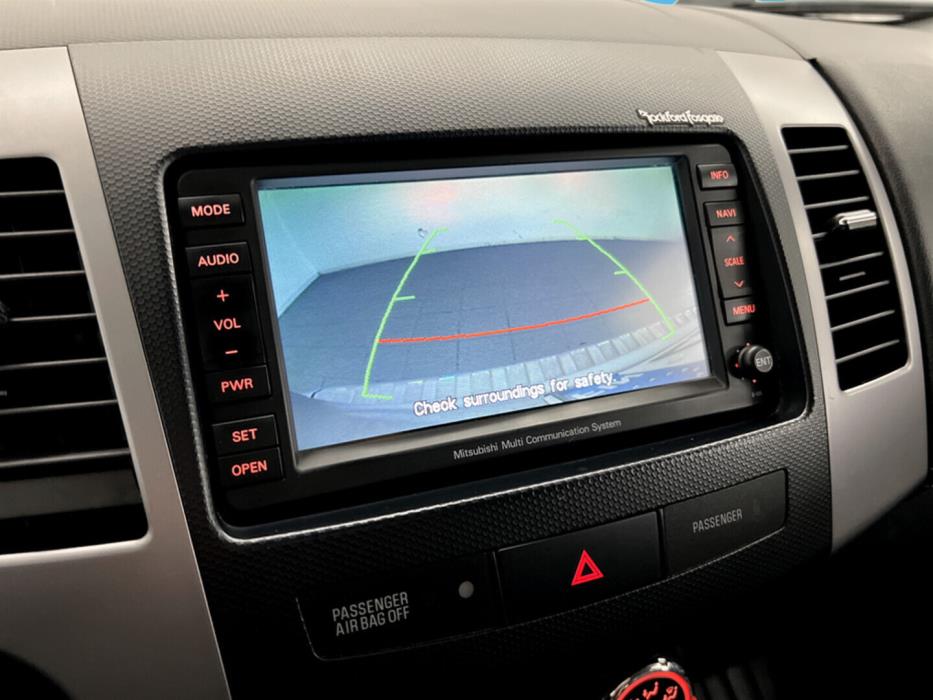 MITSUBISHI Outlander 2011